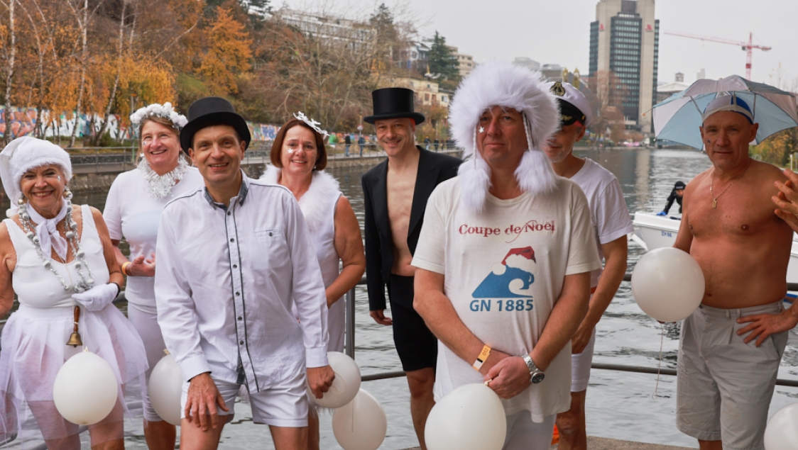 23rd Zurich Santa Claus Swim